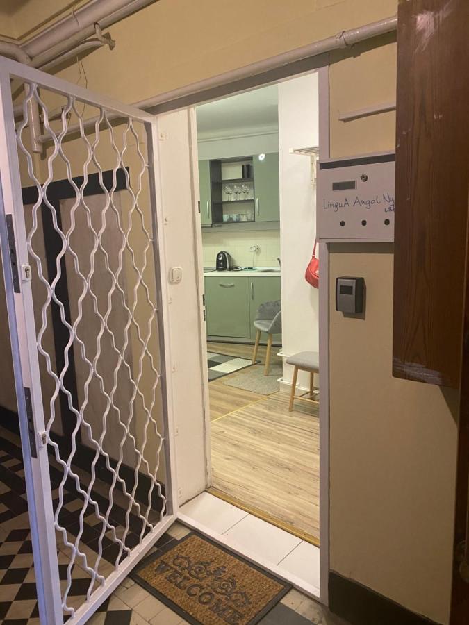 Tatra Apartment By The Danube Fully Accessible Budapest Exterior photo