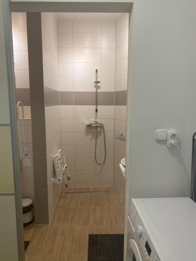 Tatra Apartment By The Danube Fully Accessible Budapest Exterior photo